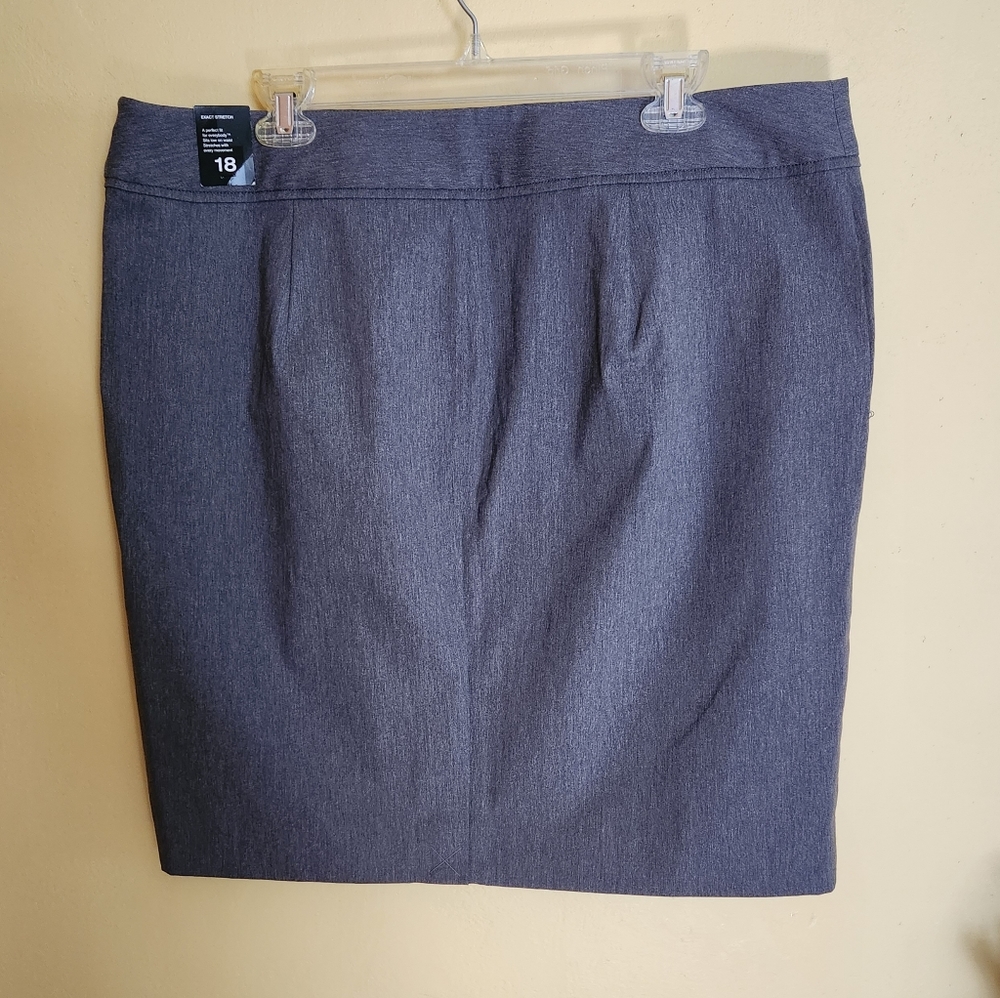 The Limited Exact Stretch Mini Pencil Skirt NWT - Picture 2 of 8
